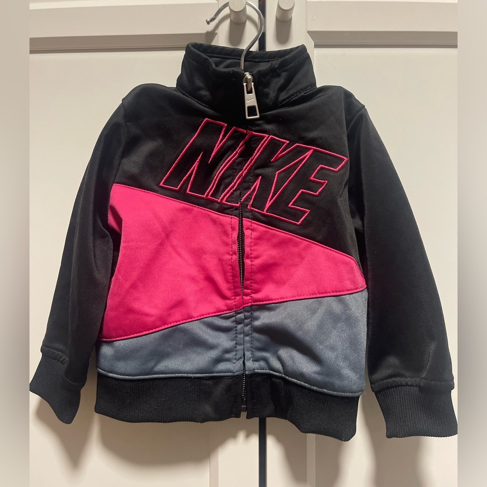 2 for 15$ ❤️ 12M ❤️ Nike Black and Pink Sports Jacket